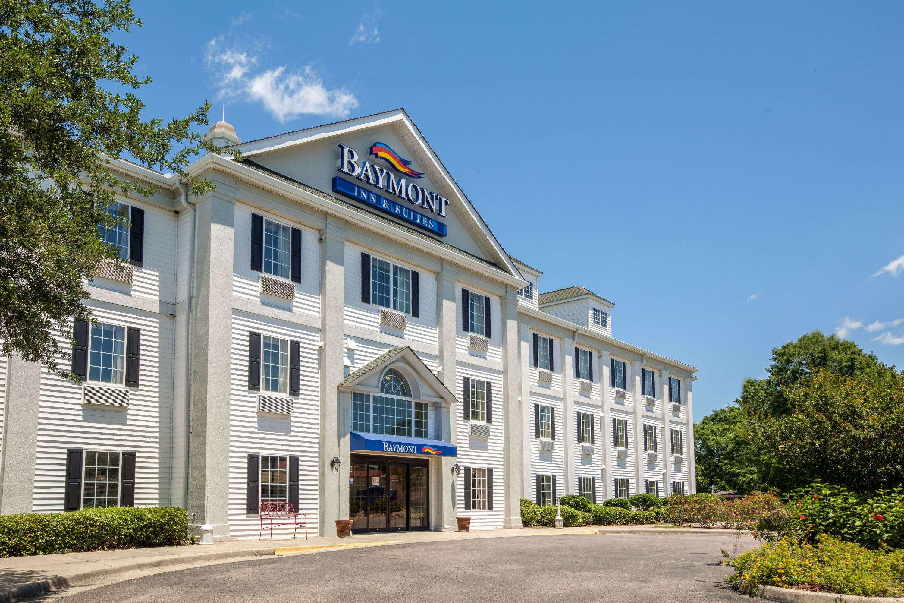 Baymont By Wyndham Lafayette Airport Hotel Buitenkant foto